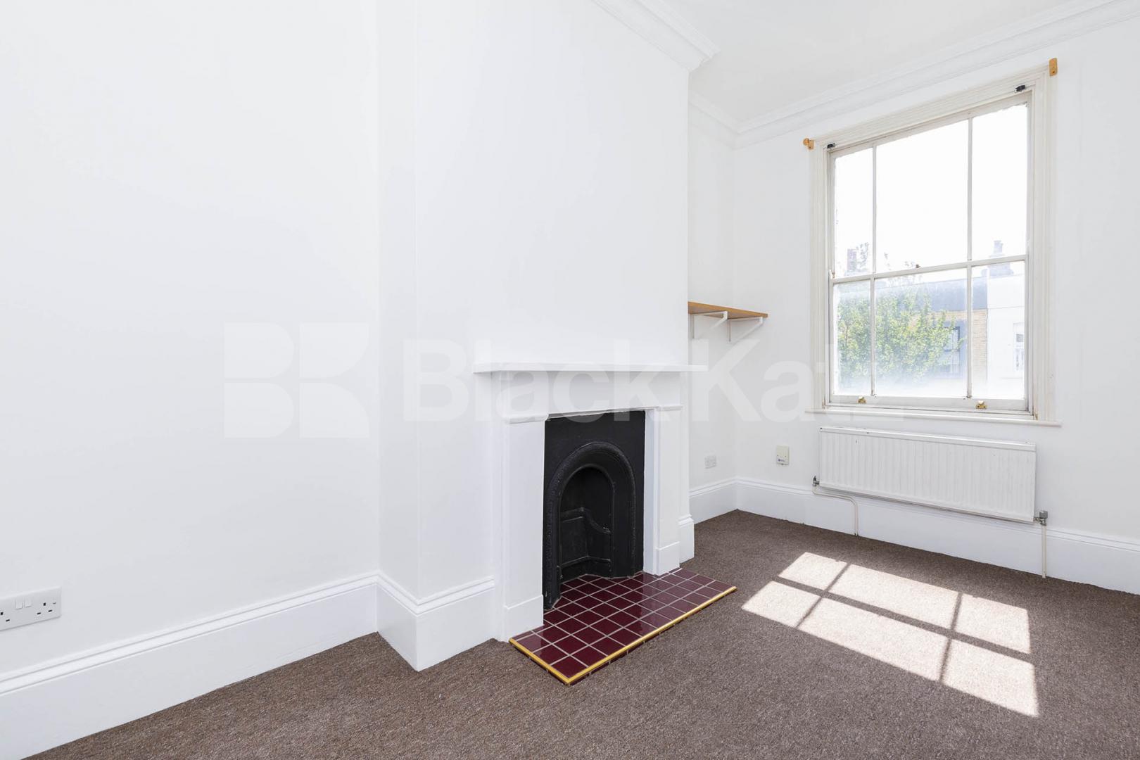 modern kitchen and bathroom wood floors walking distance to ucl avail 1/9/24 Hampstead Road, Camden / Euston